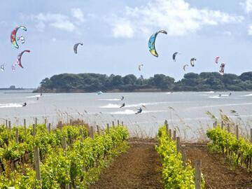 Lo Stagnone - Kitespot, Umgebung