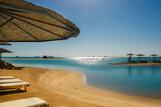 El Gouna, Club Paradisio, Strandbereich mit Liegen