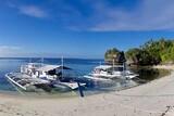 Bohol - Amun Ini, Strand mitTauchboot