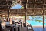 Sunshine Marine Lodge - Restaurant am Pool