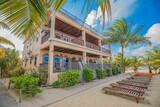 Belizean Nirvana - Haupthaus