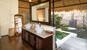 Bali  Naya Gawana, Mangrove Suites, Bad