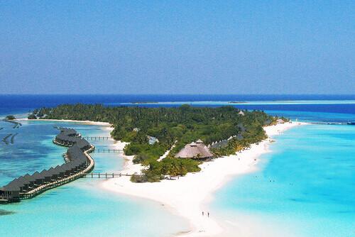 Lhaviyani Atoll - Kuredu Island Resort