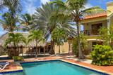 Bonaire - Hotel Sonrisa - Aussenansicht mit Pool