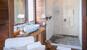 Bali  Naya Gawana, Bay View Family Suites, Bad