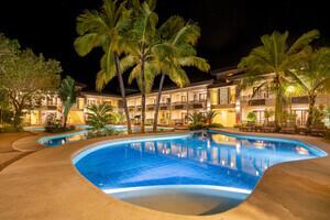 MO2 Lagoon Resort