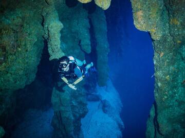 Huracan Diving Lodge - Blue Hole