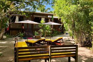 Huracan Diving Lodge