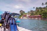 Indonesien - Nordsulawesi - Bastianos Froggies Lembeh - Blick vom Jetty auf die Standardzimmer