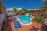Curacao - Rancho el Sobrino, Pool mit Liegen