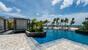 Bonaire - Delfins Beach Resort, Pool & Palmen
