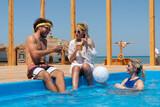 El Gouna - KBC, Erfrischung am Pool