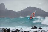 Sao Vicente - Surf Tribe, Surfen am Wave Spot