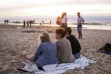 Sonnenuntergang schauen am Strand in Moliets