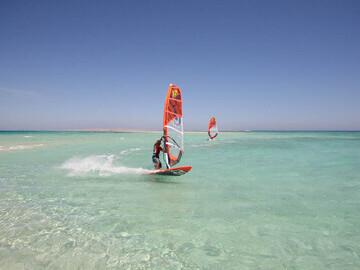 Hurghada - Surf Action am Magawish Spot