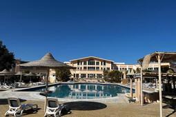 Shoni Bay Resort