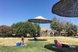 Alacati - ASPC, Yoga in der Gartenanlage