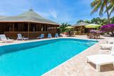 Tobago - Shepherd`s Inn, Pool mit Liegen