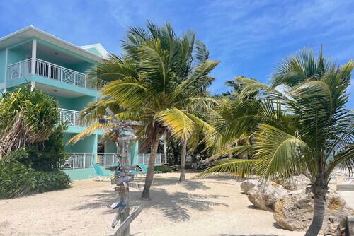 Grand Cayman - Compass Point