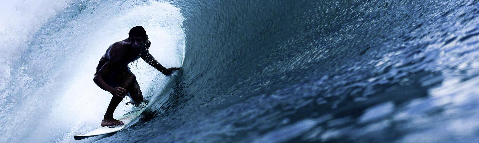 Große Welle surfen