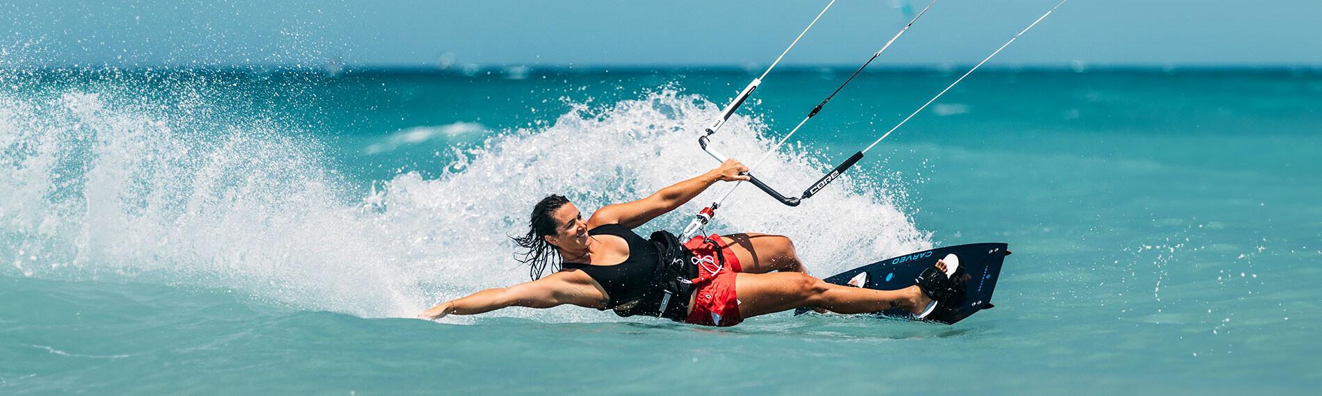 Kitesurferin am Kitespot, CORE Kiteboarding